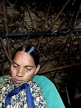 Snapshot of Cutsedi3 chatting on November 18, 2025, 9:40 pm Cutsedi3 online show from November 18, 2025, 9:40 pm