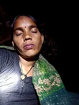 Snapshot of Cutsedi3 chatting on October 26, 2025, 10:43 pm Cutsedi3 online show from October 26, 2025, 10:43 pm