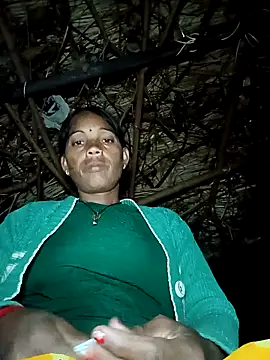 Snapshot of Cutsedi3 chatting on November 16, 2025, 9:30 pm Cutsedi3 online show from November 16, 2025, 9:30 pm