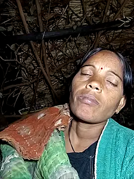 Snapshot of Cutsedi3 chatting on November 19, 2025, 11:05 pm Cutsedi3 online show from November 19, 2025, 11:05 pm