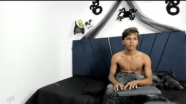 Snapshot of ryder_cum23 chatting on October 31, 2025, 4:20 am ryder cum23 online show from October 31, 2025, 4:20 am