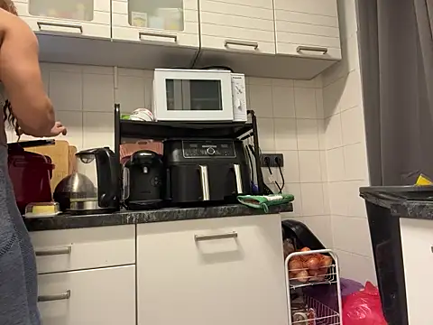 Snapshot of luziaaa92 chatting on November 16, 2025, 3:39 pm luziaaa92 online show from November 16, 2025, 3:39 pm