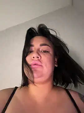 Snapshot of SwittieKendra chatting on November 5, 2025, 6:05 am SwittieKendra online show from November 5, 2025, 6:05 am