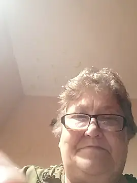 Katherine735 online show from January 14, 2026, 7:50 pm