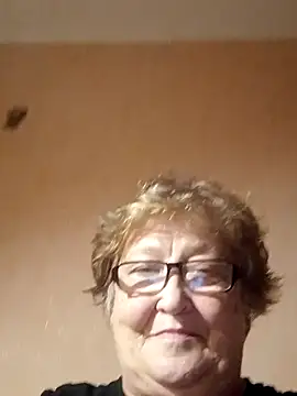 Katherine735 online show from November 12, 2025, 4:33 pm