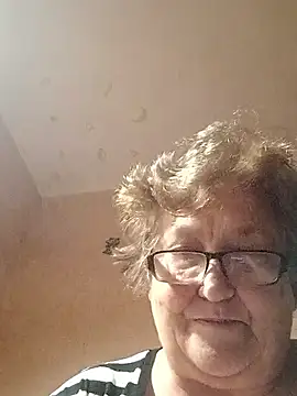 Katherine735 online show from November 9, 2025, 3:05 pm