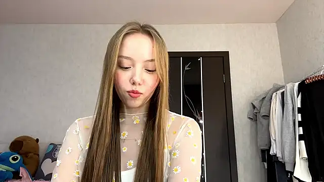 AntoniaMoravick online show from October 17, 2025, 9:12 am