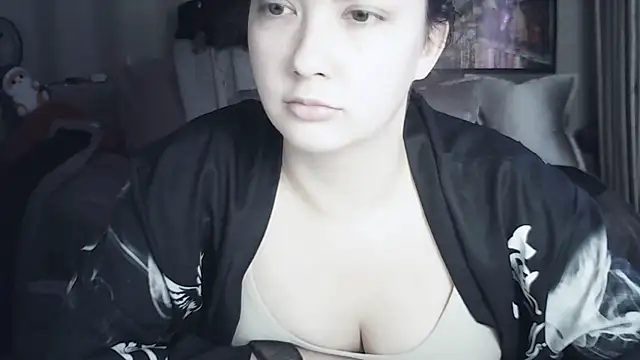 Snapshot of MoodieMira chatting on June 27, 2026, 5:08 pm MoodieMira online show from June 27, 2026, 5:08 pm