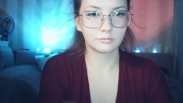 MoodieMira online show from February 28, 2026, 7:46 pm