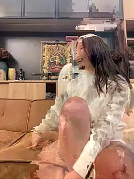 zhenzhen666 online show from October 27, 2025, 6:58 am