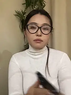 zhenzhen666 online show from October 25, 2025, 5:24 pm