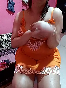 Snapshot of sondimila chatting on April 8, 2026, 3:57 pm sondimila online show from April 8, 2026, 3:57 pm