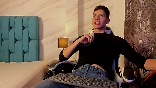 Snapshot of Tyler__Colt chatting on October 10, 2025, 7:15 pm Tyler Colt online show from October 10, 2025, 7:15 pm