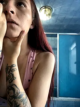 Snapshot of Im_scarlett18 chatting on November 7, 2025, 10:03 pm Im scarlett18 online show from November 7, 2025, 10:03 pm