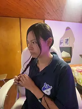 Ninfa pink online show from November 28, 2025, 9:09 am