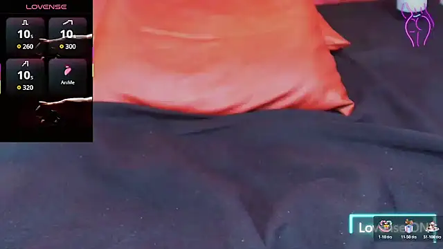 Snapshot of Hetaira_Lexx chatting on October 30, 2025, 5:17 am Hetaira Lexx online show from October 30, 2025, 5:17 am