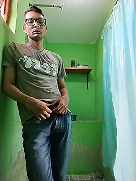 Snapshot of JonaTorres chatting on October 31, 2025, 3:19 pm JonaTorres online show from October 31, 2025, 3:19 pm