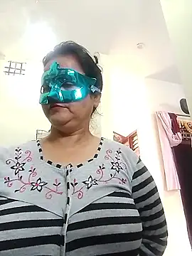 Snapshot of Honey-26 chatting on November 28, 2025, 6:46 am Honey-26 online show from November 28, 2025, 6:46 am