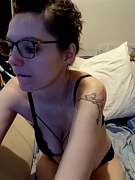 labellerose online show from January 18, 2026, 6:00 pm