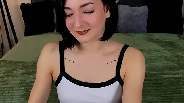 BaileeLynn online show from February 15, 2026, 1:54 pm