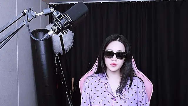 MISA 02 online show from November 20, 2025, 2:18 pm