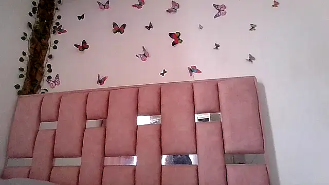 Snapshot of abby_moss_2 chatting on July 4, 2026, 6:45 pm abby moss 2 online show from July 4, 2026, 6:45 pm