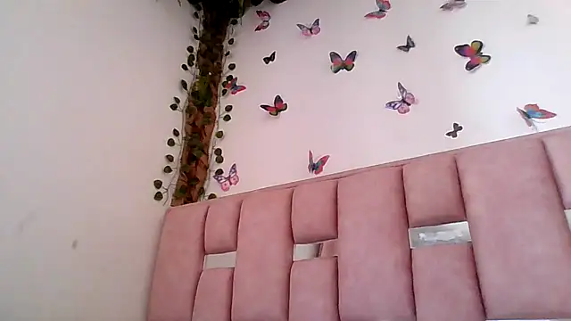 Snapshot of abby_moss_2 chatting on June 27, 2026, 7:20 pm abby moss 2 online show from June 27, 2026, 7:20 pm