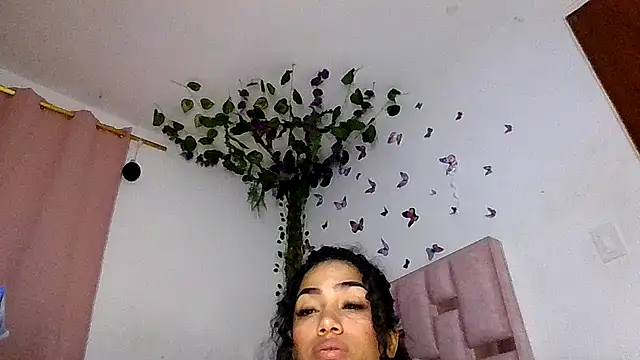 Snapshot of abby_moss_2 chatting on August 9, 2026, 3:23 am abby moss 2 online show from August 9, 2026, 3:23 am