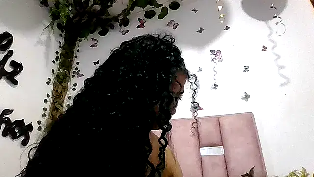 Snapshot of abby_moss_2 chatting on July 27, 2026, 12:23 pm abby moss 2 online show from July 27, 2026, 12:23 pm