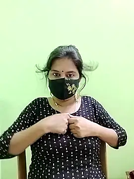 Snapshot of prema-khan chatting on November 6, 2025, 3:49 pm prema-khan online show from November 6, 2025, 3:49 pm