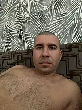 Snapshot of AronMode chatting on December 3, 2025, 11:42 am AronMode online show from December 3, 2025, 11:42 am