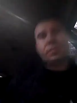 Snapshot of AronMode chatting on November 6, 2025, 2:32 pm AronMode online show from November 6, 2025, 2:32 pm