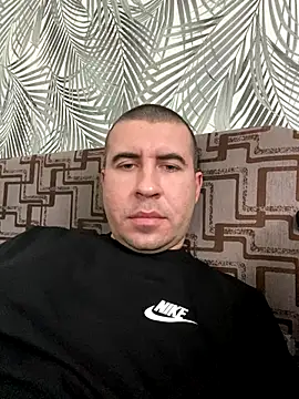 Snapshot of AronMode chatting on November 22, 2025, 10:47 am AronMode online show from November 22, 2025, 10:47 am