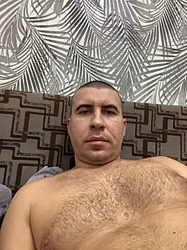 Snapshot of AronMode chatting on November 18, 2025, 6:22 pm AronMode online show from November 18, 2025, 6:22 pm