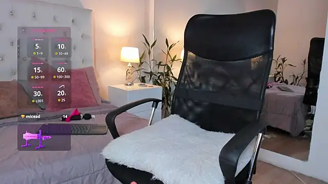 Snapshot of Miiaa_Star_ chatting on October 28, 2025, 4:17 pm Miiaa Star  online show from October 28, 2025, 4:17 pm