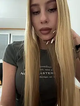 JudithCarly online show from April 3, 2026, 9:32 pm