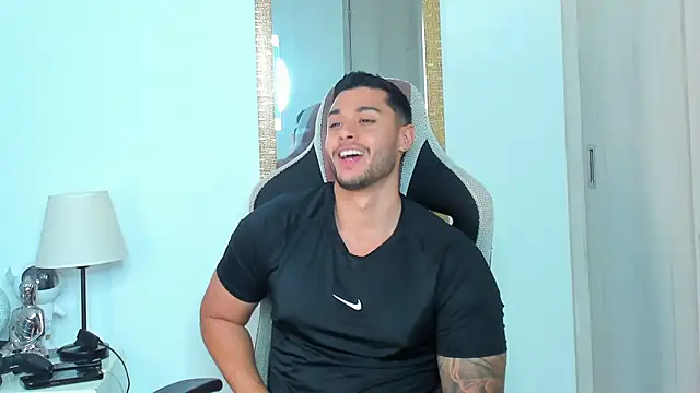 Snapshot of Ken_mailik1 chatting on November 25, 2025, 3:40 am Ken mailik1 online show from November 25, 2025, 3:40 am