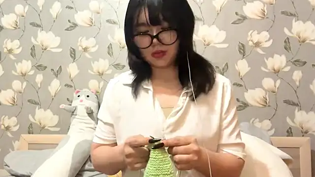 YunaMuse online show from October 10, 2025, 8:09 pm