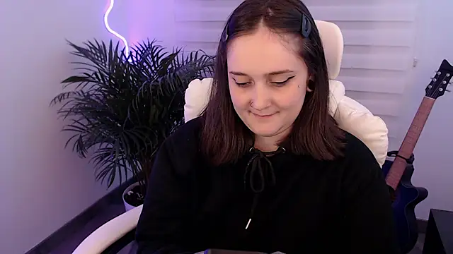 Snapshot of Fallenag666 chatting on November 8, 2025, 2:48 am Fallenag666 online show from November 8, 2025, 2:48 am