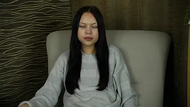 Snapshot of TessKnicely chatting on October 10, 2025, 1:34 pm TessKnicely online show from October 10, 2025, 1:34 pm