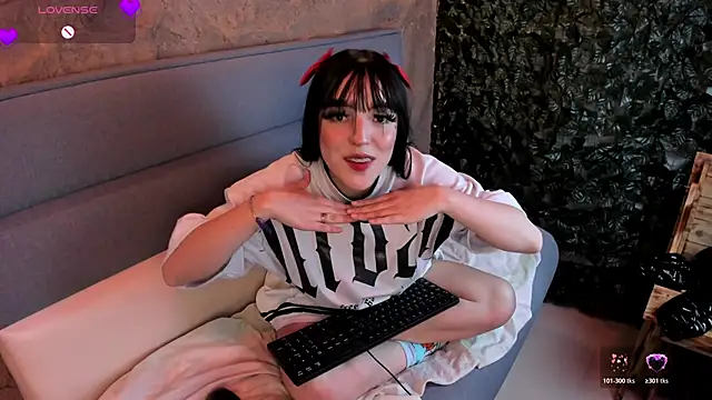 Snapshot of bubble__angel__ chatting on November 21, 2025, 11:42 am bubble angel online show from November 21, 2025, 11:42 am