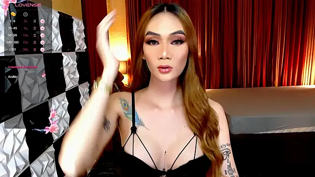 MeatyCockLuna online show from November 22, 2025, 9:41 am