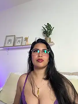 Snapshot of shainadavis chatting on July 19, 2026, 3:37 am shainadavis online show from July 19, 2026, 3:37 am