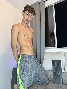 Snapshot of Douglas_Lux chatting on October 23, 2025, 11:14 pm Douglas Lux online show from October 23, 2025, 11:14 pm