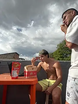 Snapshot of mirallesandbig chatting on October 26, 2025, 8:53 pm mirallesandbig online show from October 26, 2025, 8:53 pm