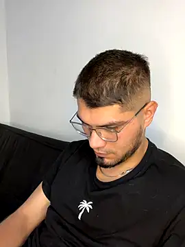 Snapshot of mirallesandbig chatting on November 6, 2025, 10:36 pm mirallesandbig online show from November 6, 2025, 10:36 pm