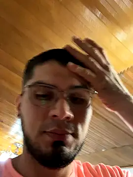 Snapshot of mirallesandbig chatting on November 24, 2025, 10:43 pm mirallesandbig online show from November 24, 2025, 10:43 pm