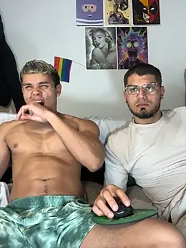 Snapshot of mirallesandbig chatting on October 17, 2025, 10:55 pm mirallesandbig online show from October 17, 2025, 10:55 pm