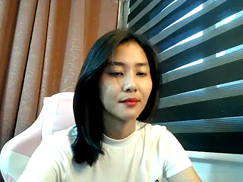 Snapshot of De_amore chatting on October 12, 2025, 8:16 am De amore online show from October 12, 2025, 8:16 am