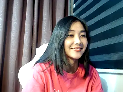 Snapshot of De_amore chatting on October 29, 2025, 2:38 pm De amore online show from October 29, 2025, 2:38 pm